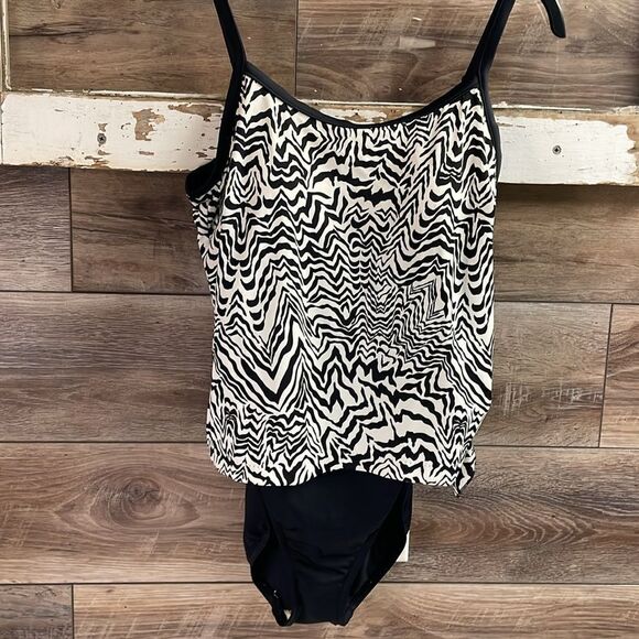 Maxine Of Hollywood One Piece Black&White Overlay Side Knot Bathing Suit Sz 16 - Picture 2 of 13